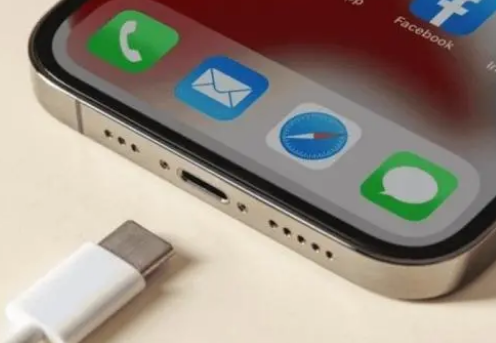 肥乡苹果15维修分享iPhone15改USB-C接口后能和安卓用户互借充电器吗 